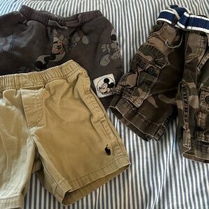 Lot of boys shorts size 3t